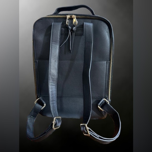CALPAC Kaya 15”Laptop Backpack Black 
Conde Naste Readers’ Choice Awards 2025 main image 7